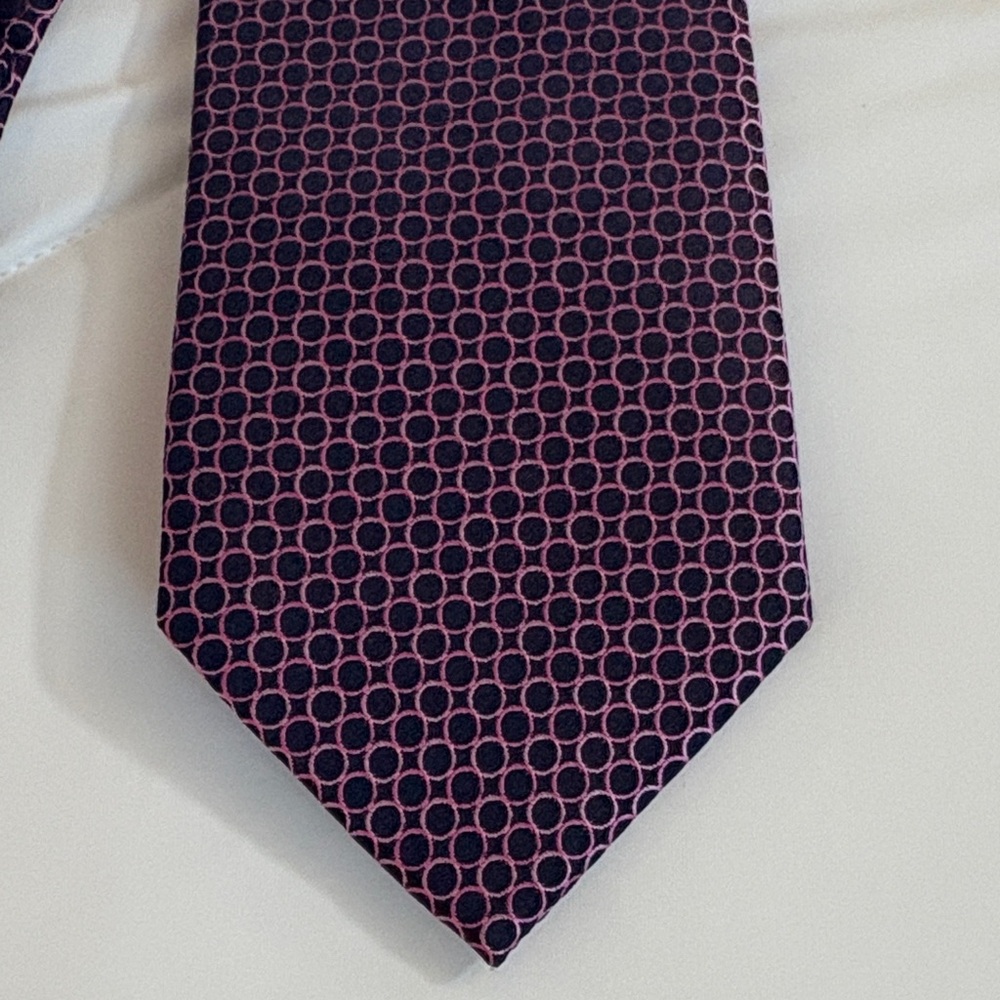 Elegant Pink and Black Men's Tie